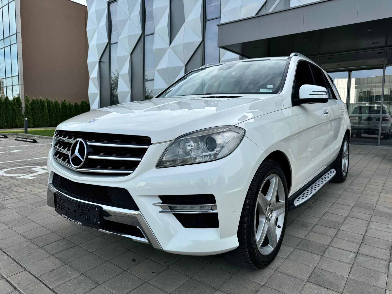 Mercedes-Benz ML 350 AMG-DESIGNO-EDITION-1-LANE-BLIND-SPOT-ЕЛ.БАГАЖНИК - [1] 