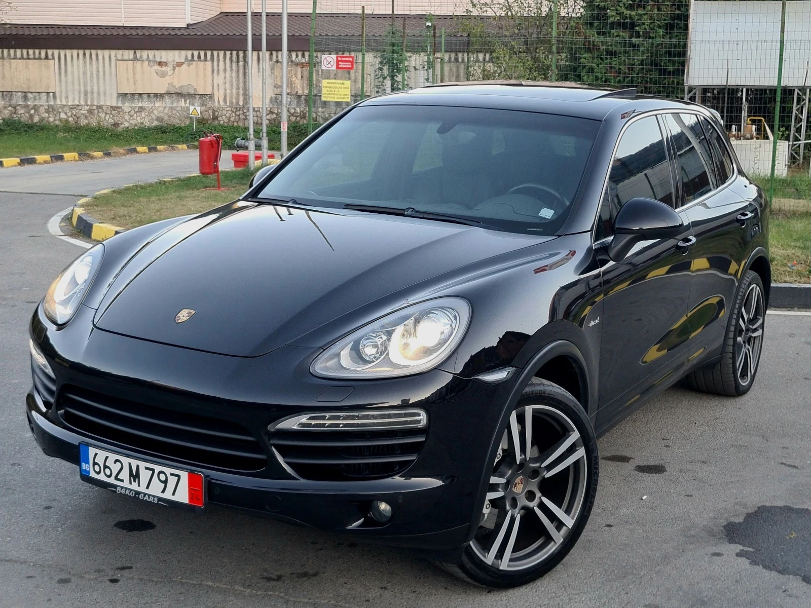 Porsche Cayenne S 4.2-дизел///Панорама///Топ състояние!  - изображение 2