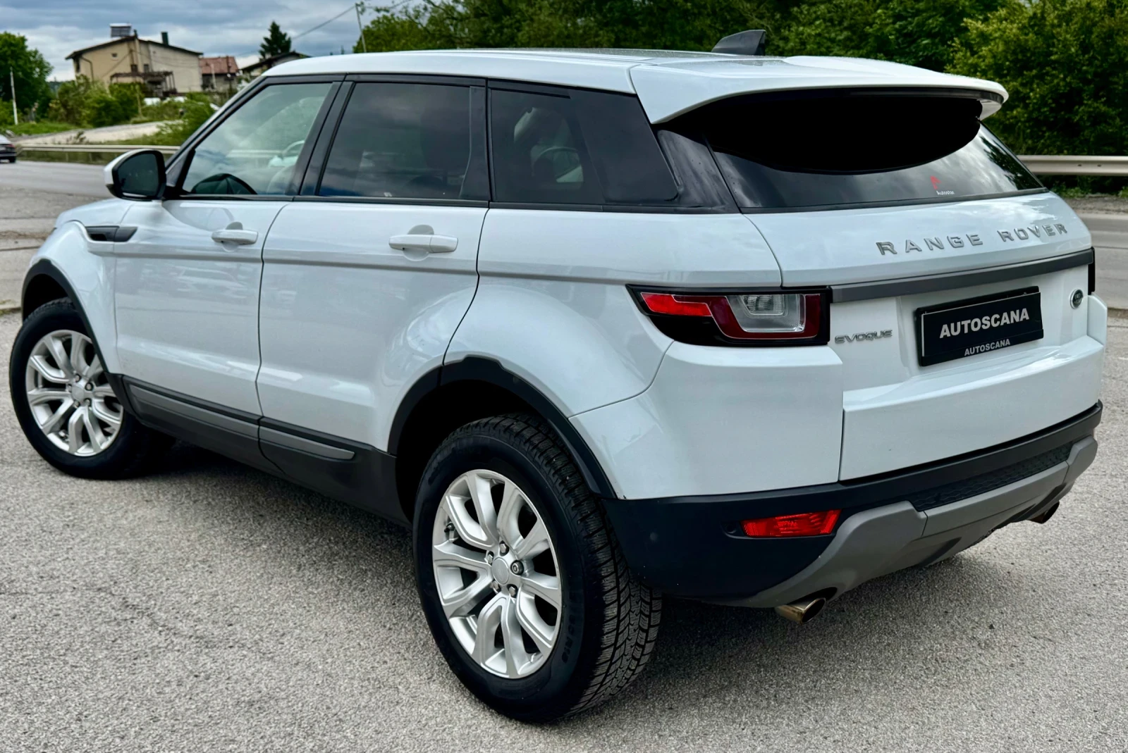 Land Rover Range Rover Evoque 2.0d-150kc.4X4 - изображение 4