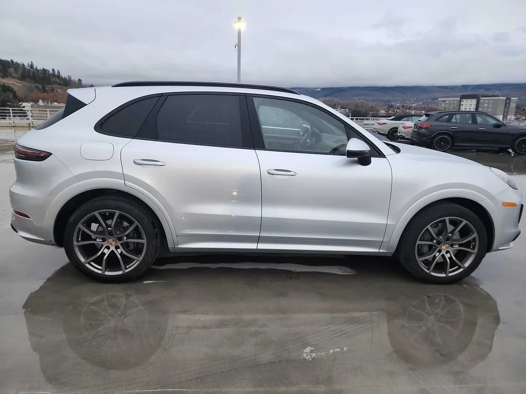 Porsche Cayenne 2019 S * CARFAX * БЕЗ ПЪРВОНАЧАЛНА ВНОСКА - изображение 4
