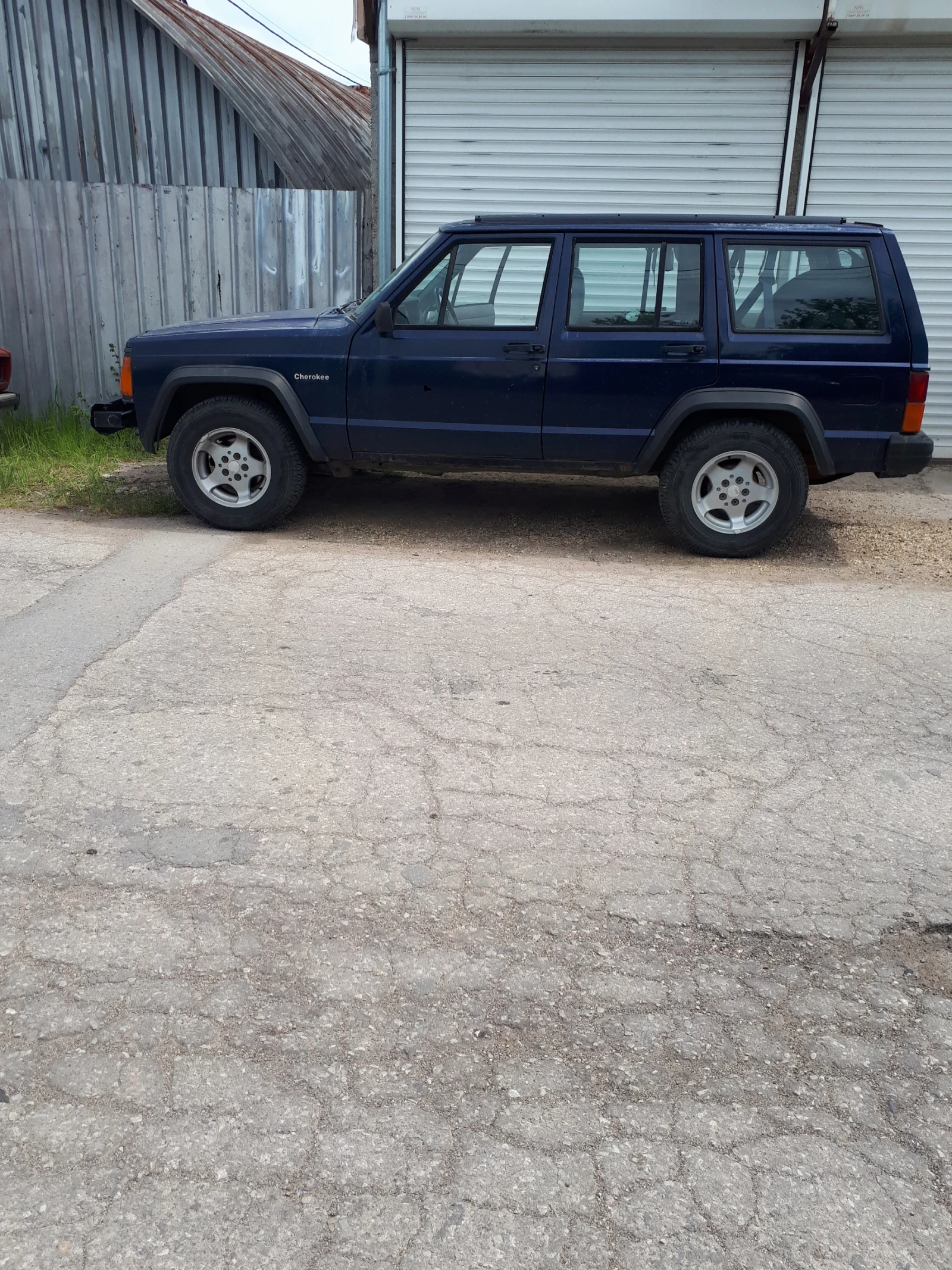 Jeep Cherokee