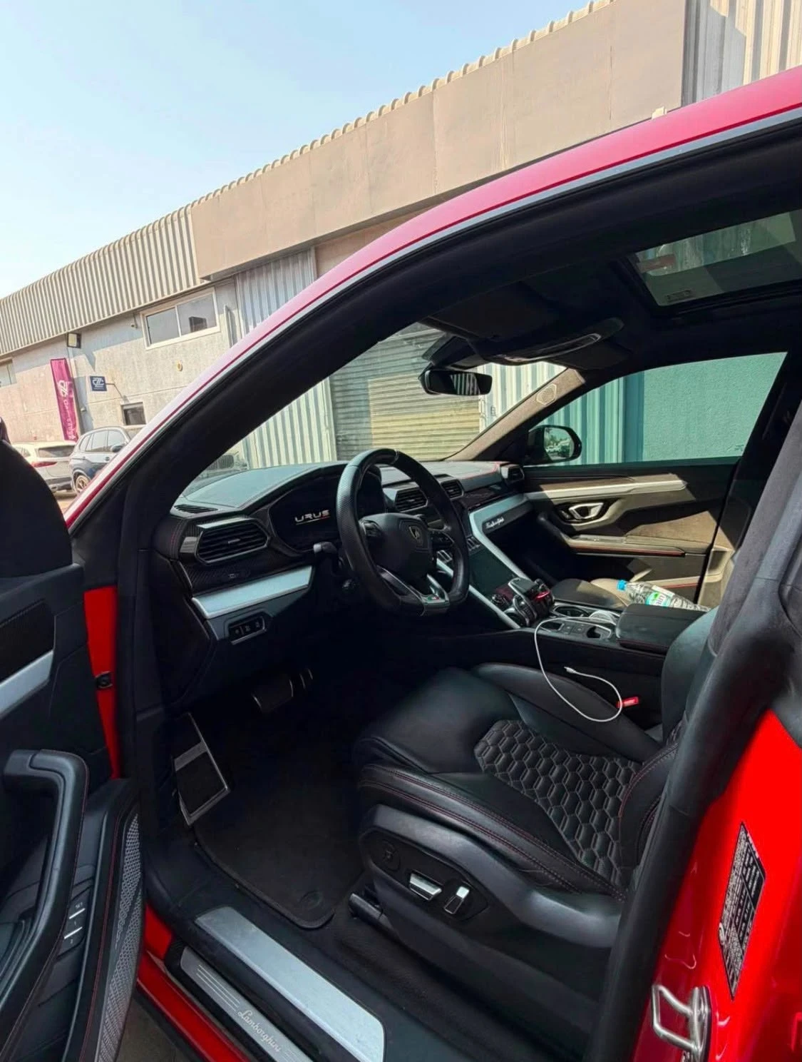 Lamborghini Urus V8, снимка 3 - Автомобили и джипове - 56011970