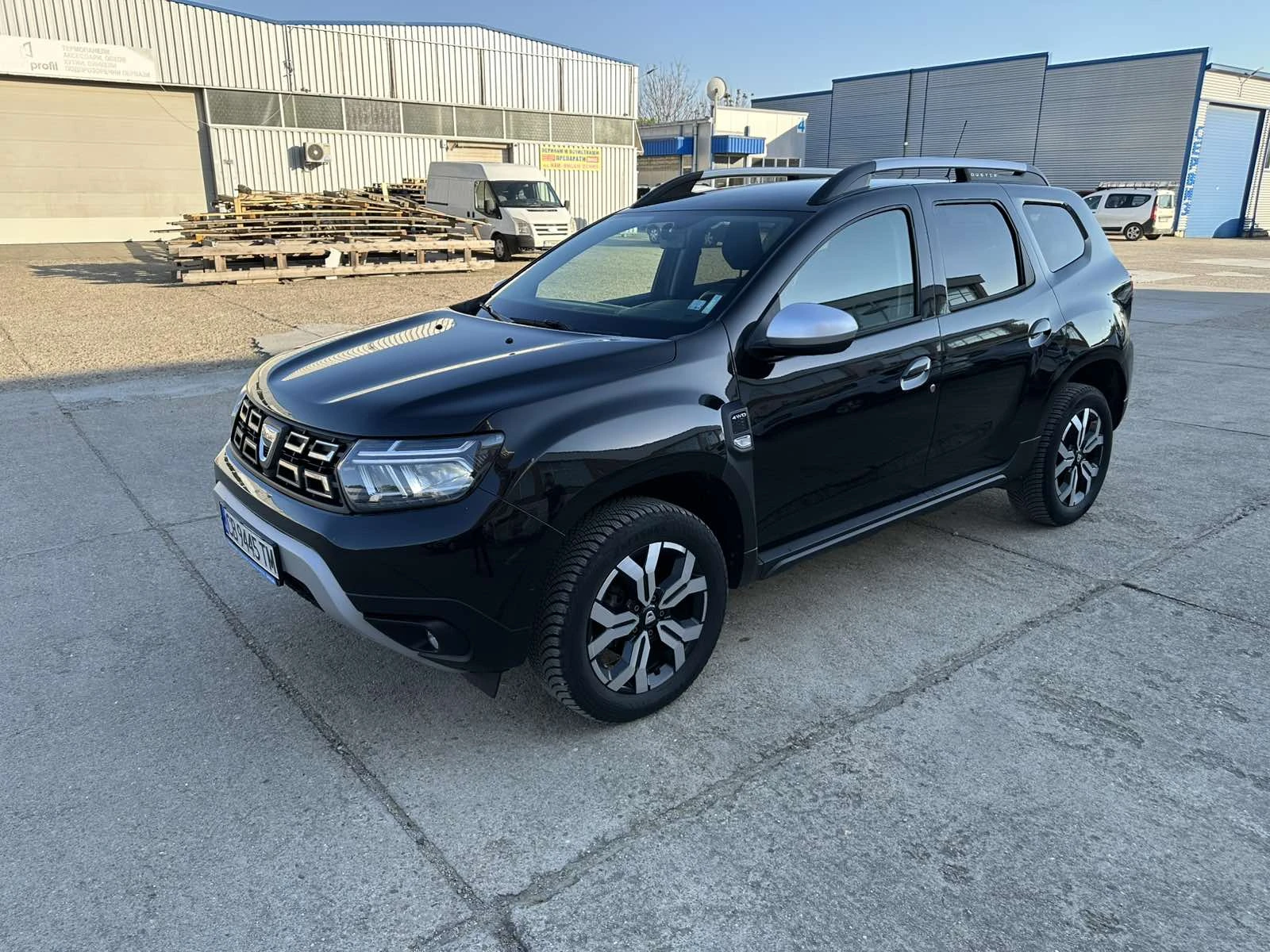 Dacia Duster, снимка 3 - Автомобили и джипове - 54438224