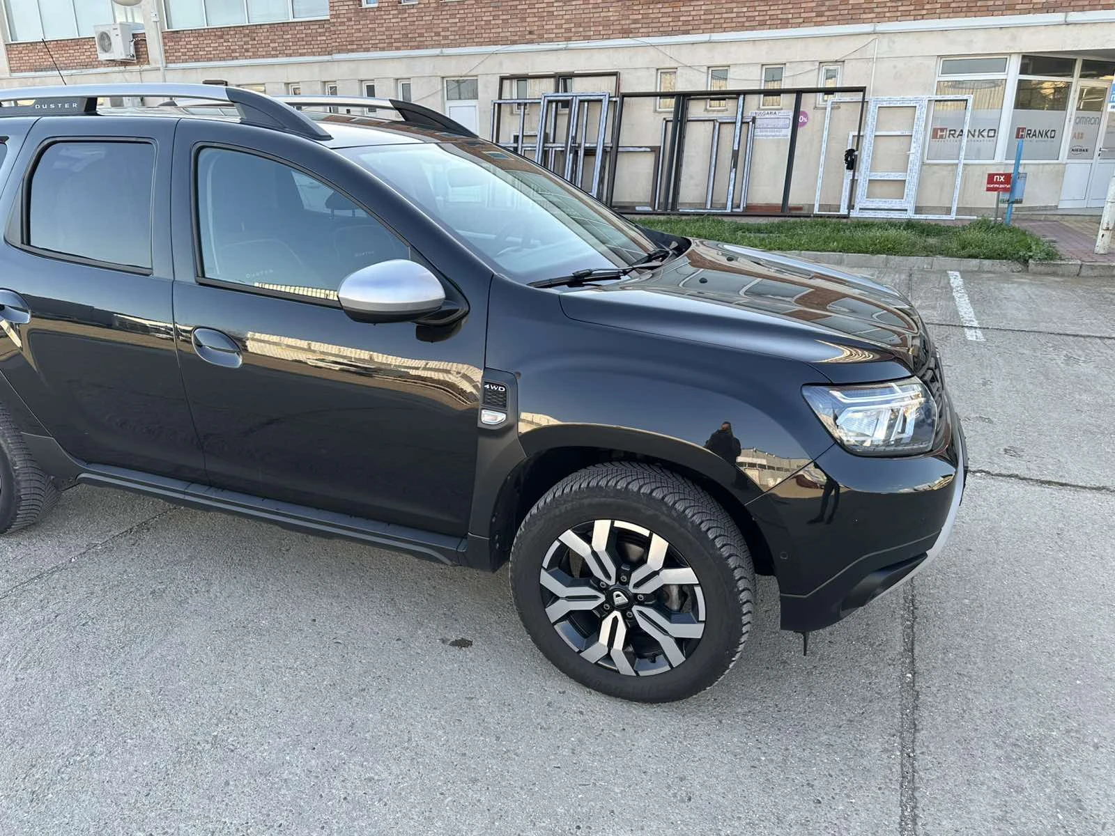 Dacia Duster, снимка 4 - Автомобили и джипове - 54438224