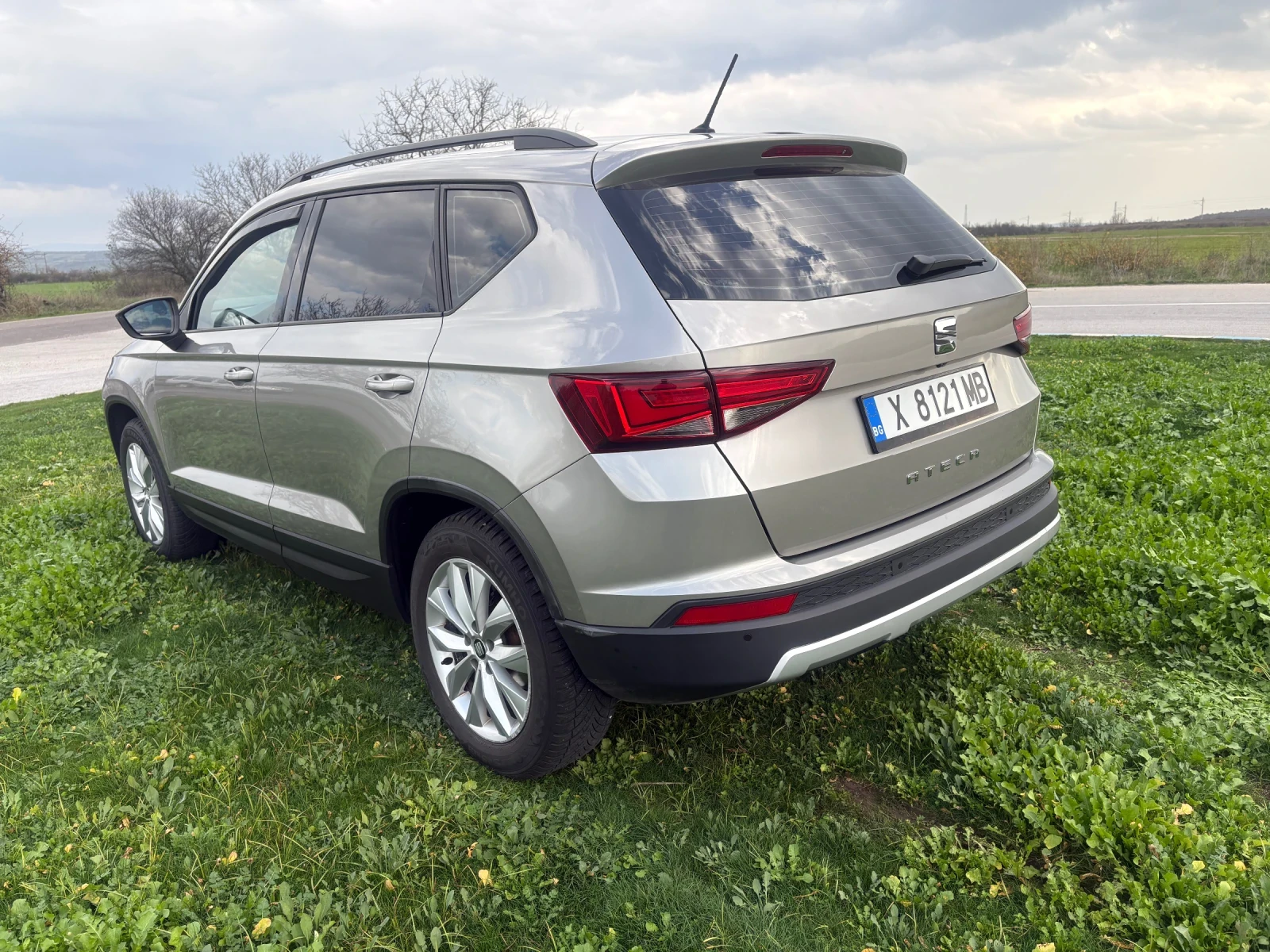 Seat Ateca 1.6 TDI  LED, снимка 5 - Автомобили и джипове - 54510726