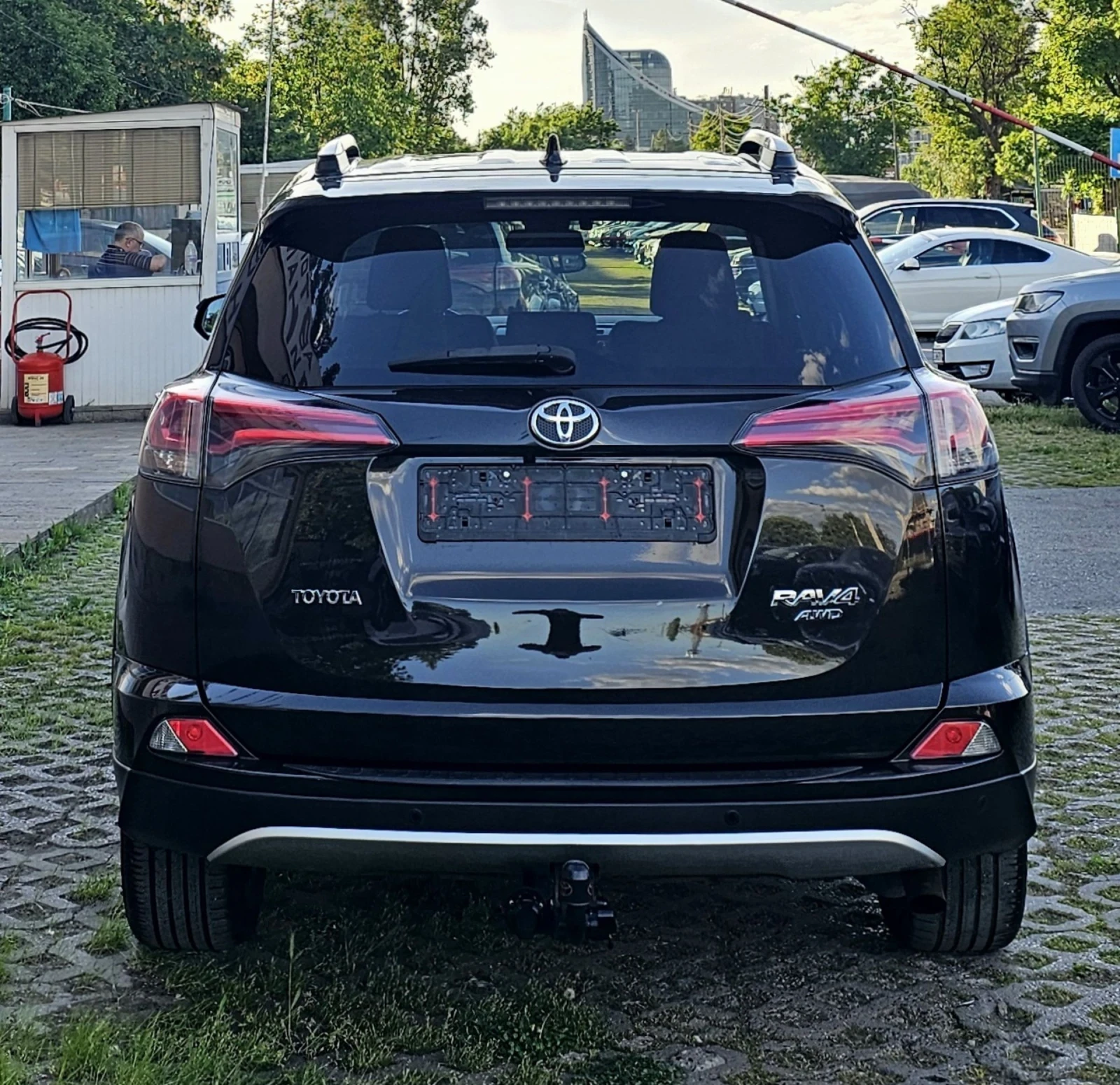 Toyota Rav4 2.0 AWD Edition S Facelift Дистроник Камера, снимка 4 - Автомобили и джипове - 54714732