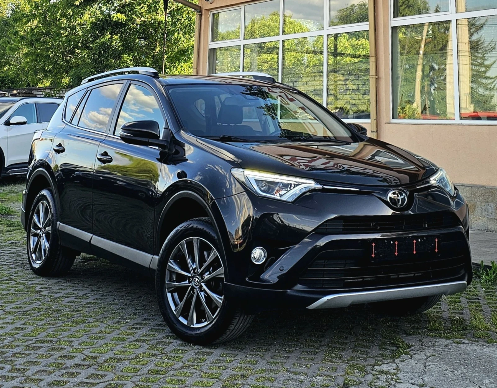 Toyota Rav4 2.0 AWD Edition S Facelift Дистроник Камера, снимка 2 - Автомобили и джипове - 54714732