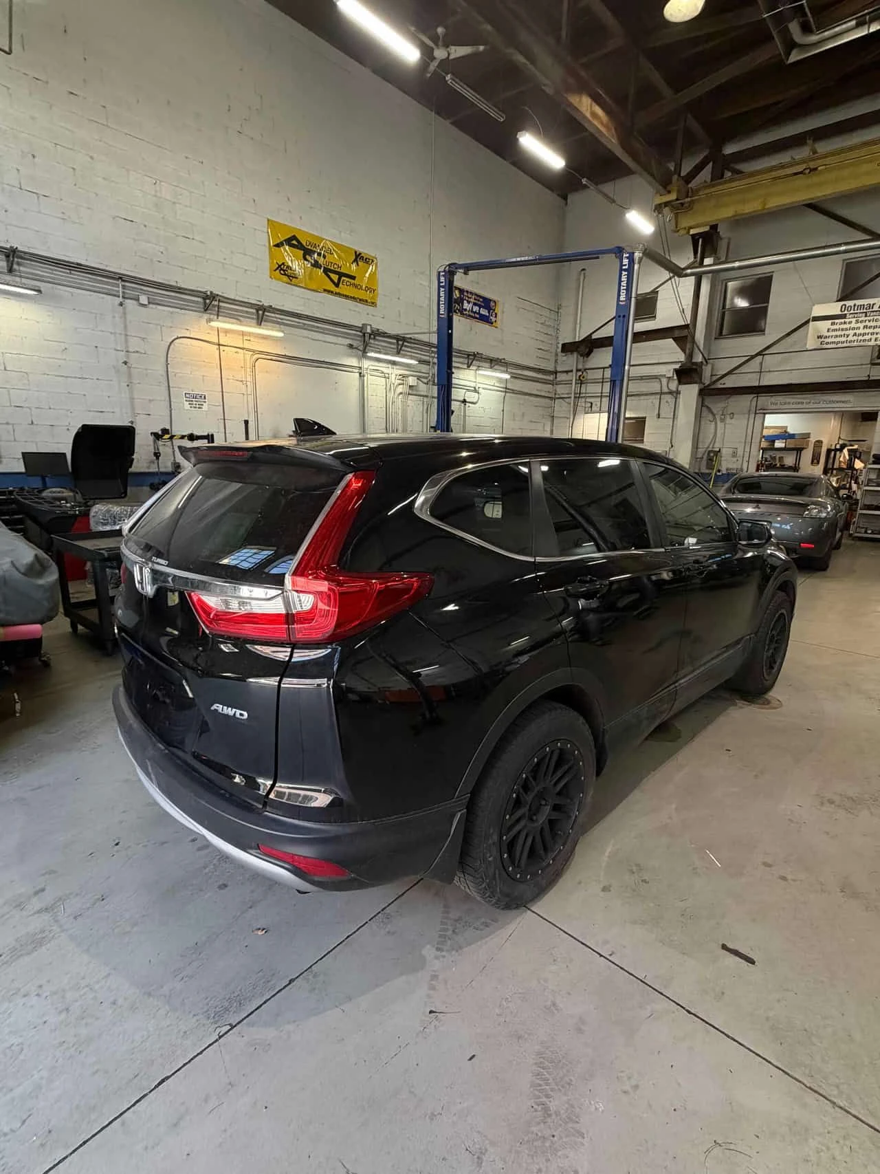 Honda Cr-v * LX * АВТОКРЕДИТ БЕЗ ПЪРВОНАЧАЛНА ВНОСКА* , снимка 3 - Автомобили и джипове - 54780582