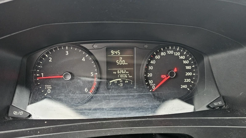 VW Transporter Т6  в ТОП СЪСТОЯНИЕ , снимка 12 - Бусове и автобуси - 52886081