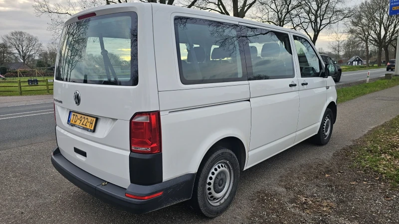 VW Transporter Т6  в ТОП СЪСТОЯНИЕ , снимка 4 - Бусове и автобуси - 52886081