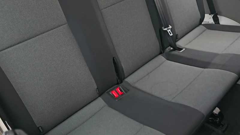 VW Transporter Т6  в ТОП СЪСТОЯНИЕ , снимка 13 - Бусове и автобуси - 52886081