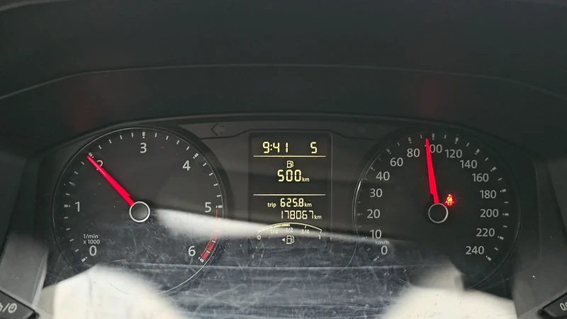 VW Transporter Т6  в ТОП СЪСТОЯНИЕ , снимка 11 - Бусове и автобуси - 52886081