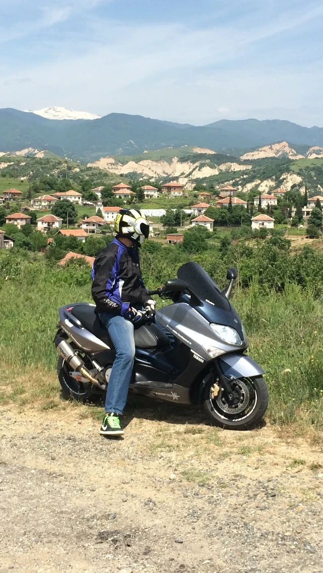 Yamaha T-max