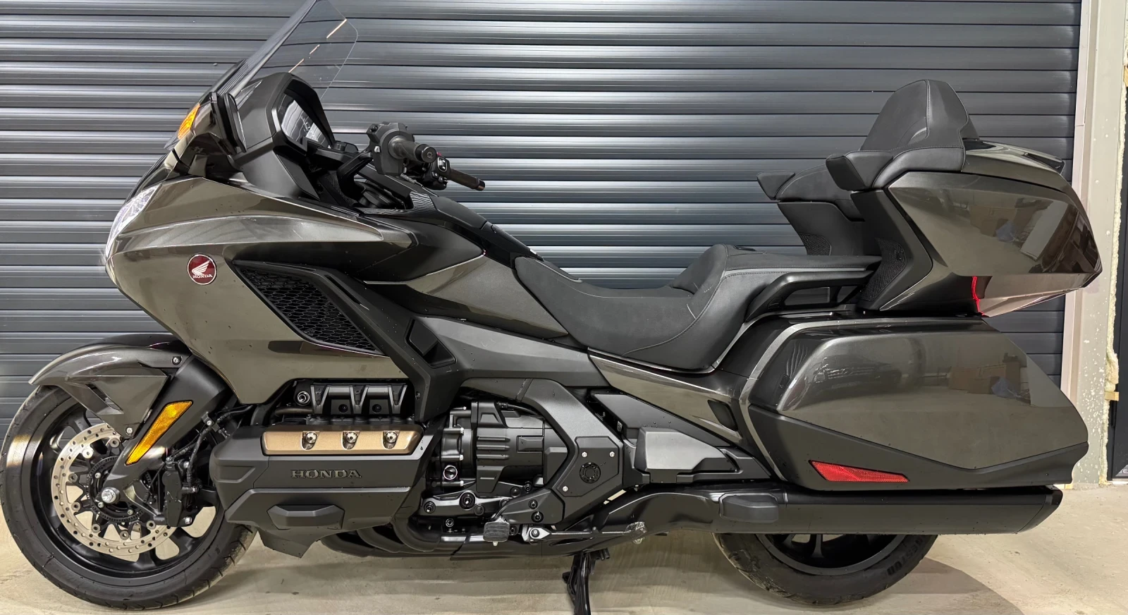 Honda Gold Wing Gold Wing Black Edition - изображение 4