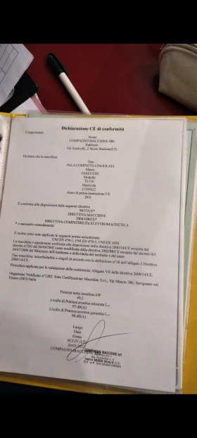 Мини челни товарачи Takeuchi TL130, снимка 8 - Индустриална техника - 53674335