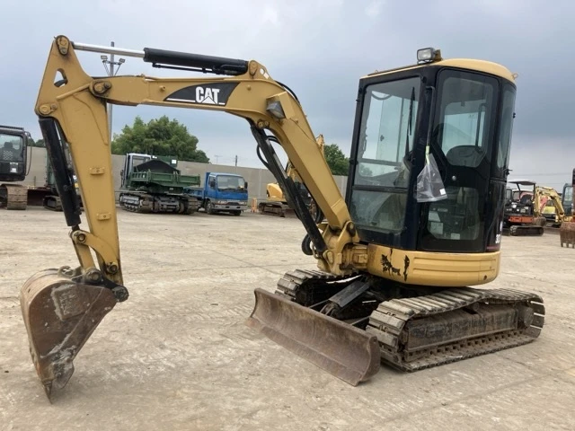 Багер Cat 303CR * ОЧАКВАН 30.11.2026!!!