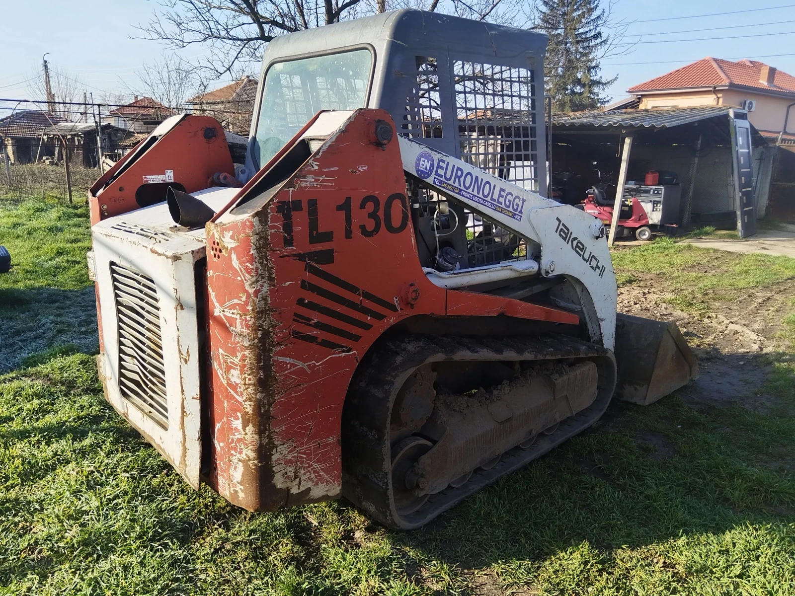 Мини челни товарачи Takeuchi TL130 - изображение 6