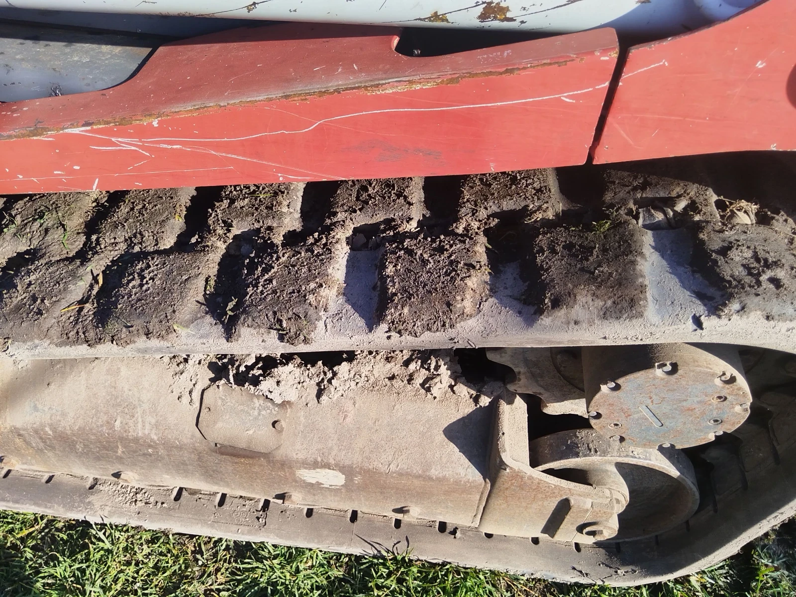 Мини челни товарачи Takeuchi TL130 - изображение 4