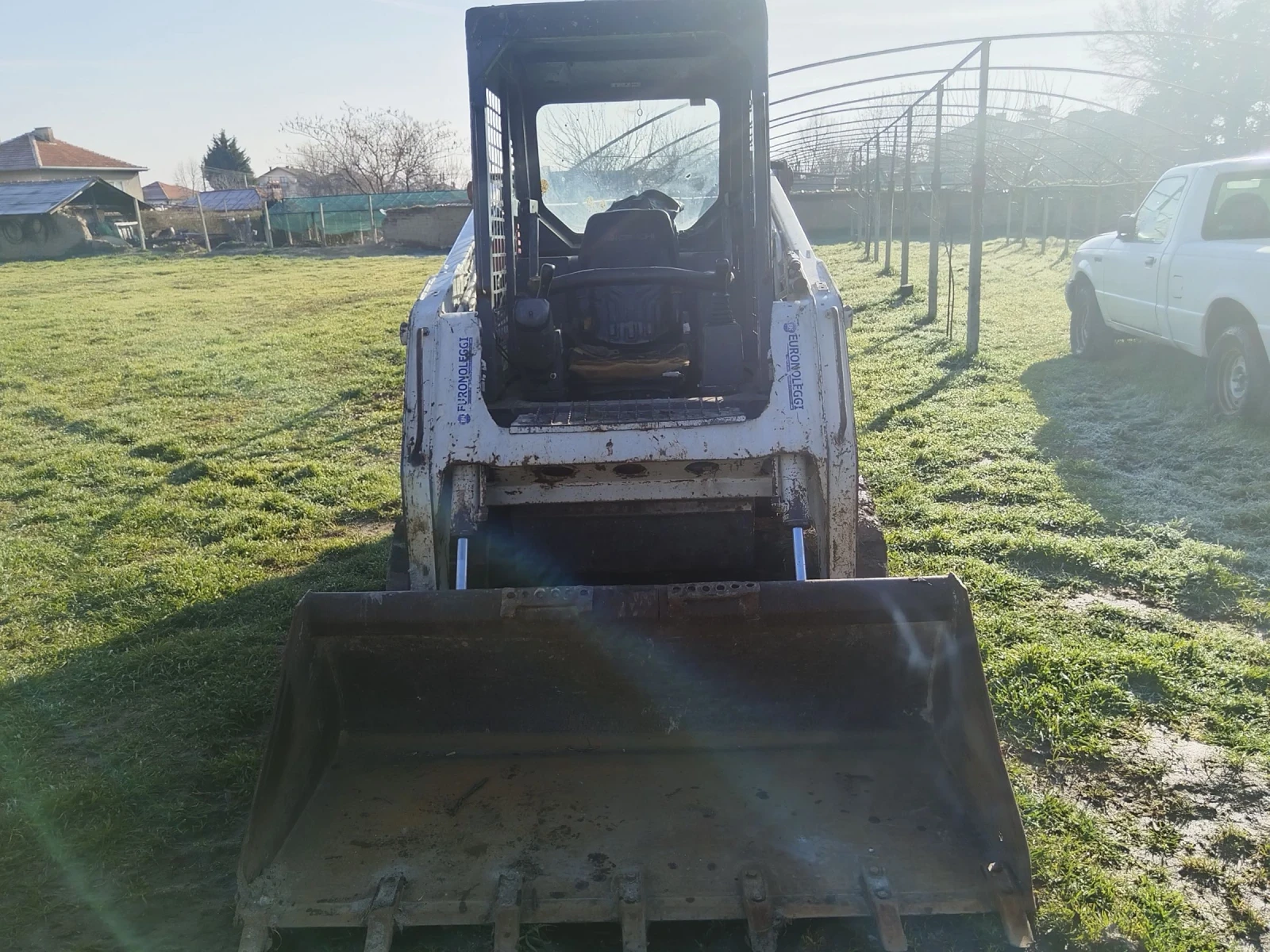 Мини челни товарачи Takeuchi TL130 - изображение 3