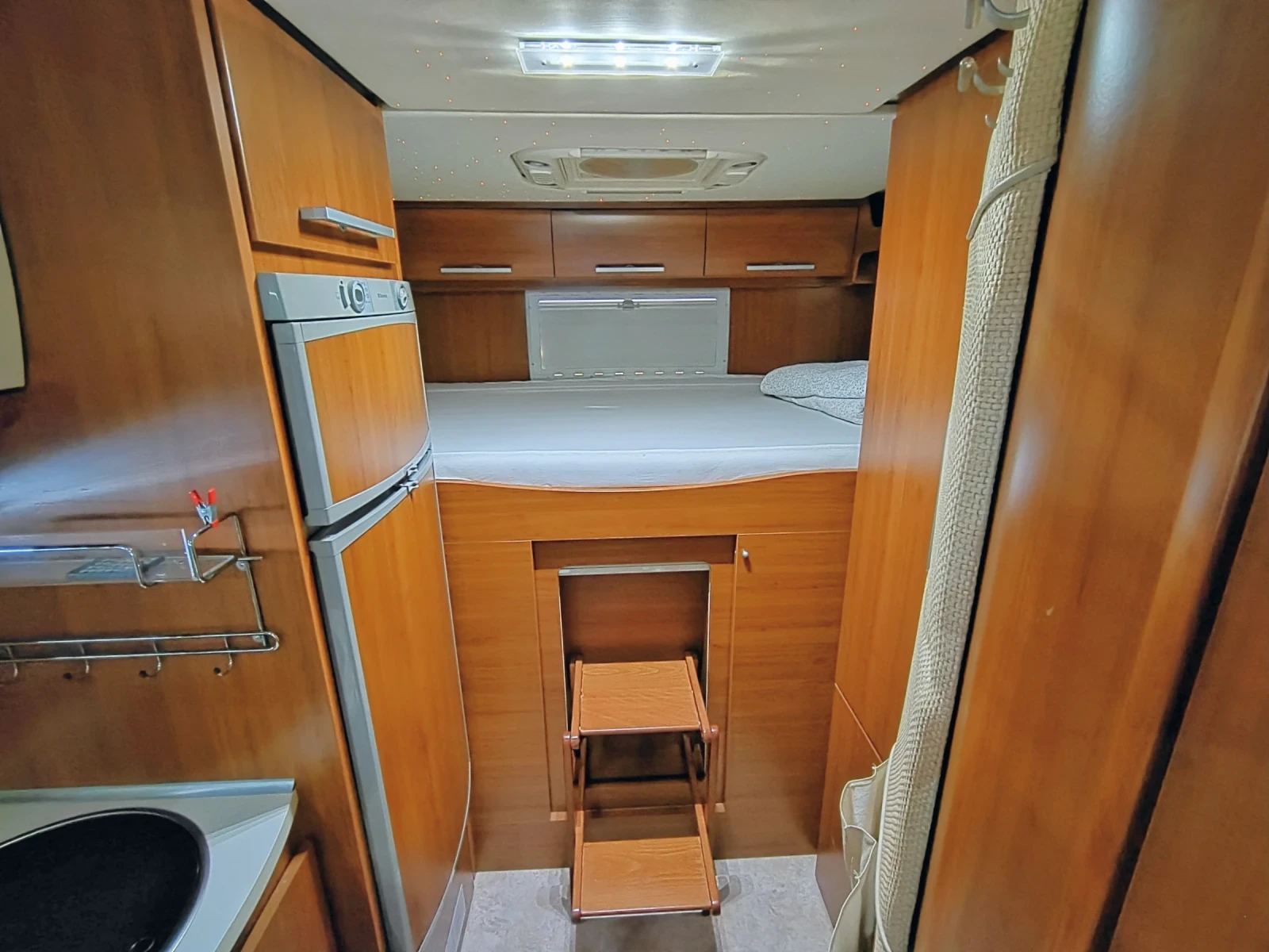 Кемпер Mobilvetta M 600, снимка 12 - Каравани и кемпери - 56016954
