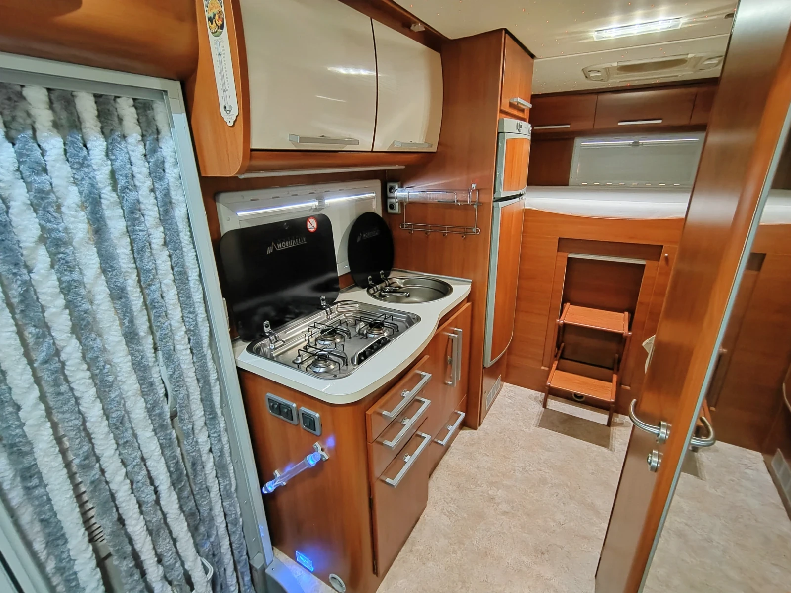 Кемпер Mobilvetta M 600, снимка 10 - Каравани и кемпери - 56016954