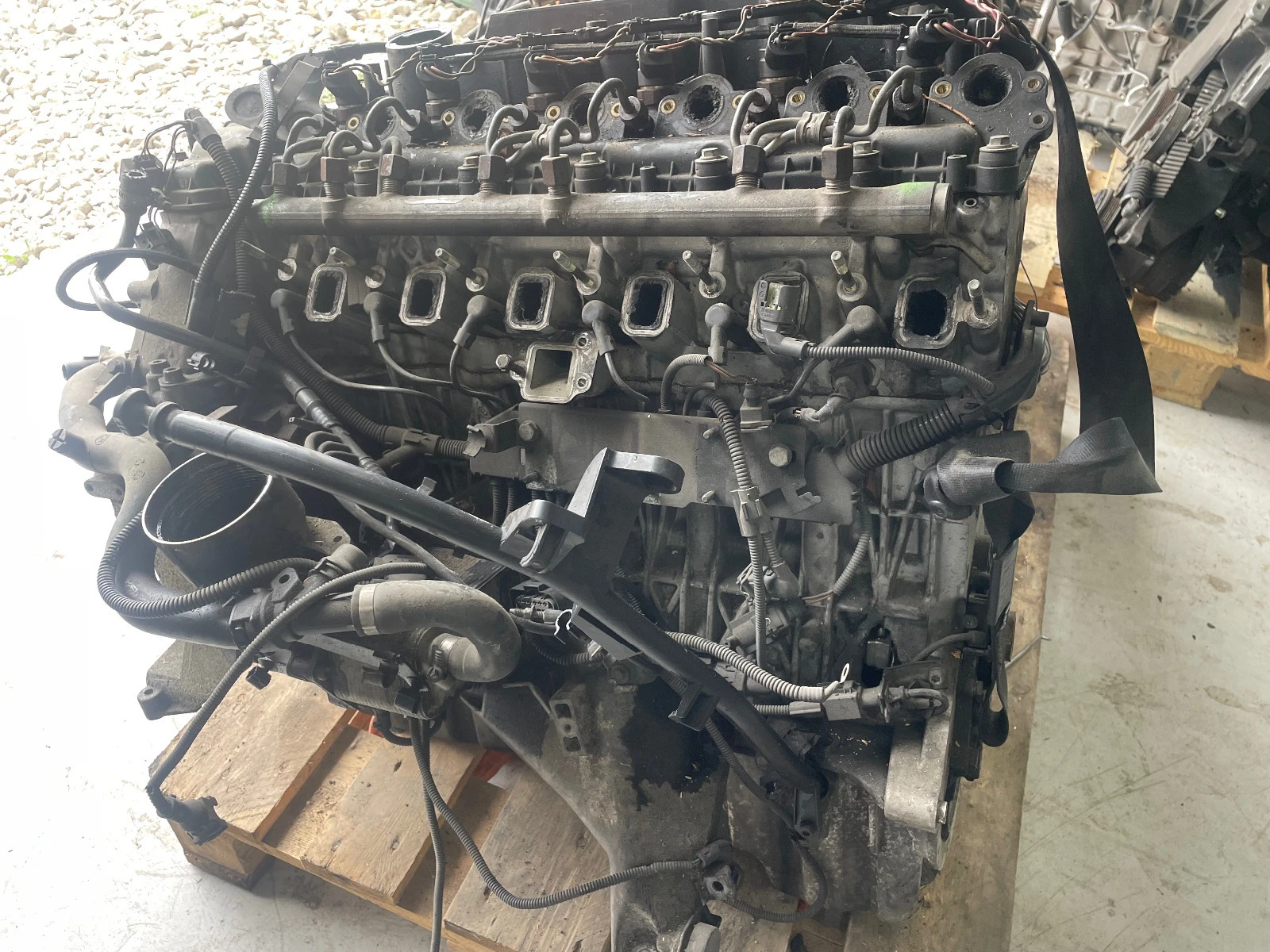    57 197 | Mobile.bg   3