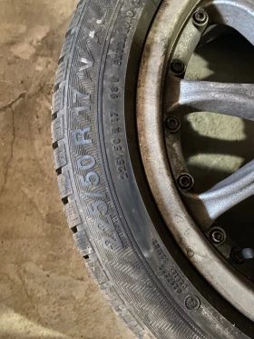 Гуми Зимни 225/50R17, снимка 2 - Гуми и джанти - 53621919