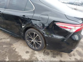 Toyota Camry SE, снимка 6