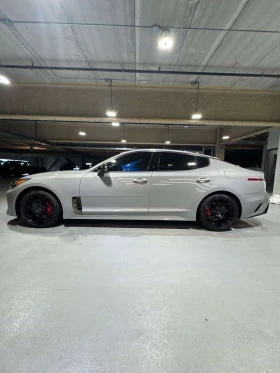 Kia Stinger * 2 КЛЮЧА * BREMBO * H/K * ДИСТРОНИК * ОБДУХВАНЕ, снимка 2