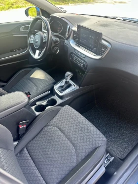Kia Ceed 1.5 Turbo Дистроник , снимка 9