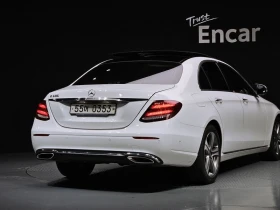 Mercedes-Benz E 300 2.0 E300 / W213 / Avantgarde / CARFAX, снимка 2