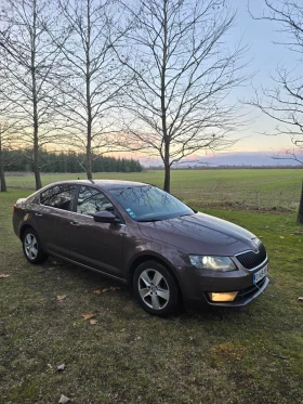 Skoda Octavia 1.6д нави автомат кожа Би-ксенон, снимка 1