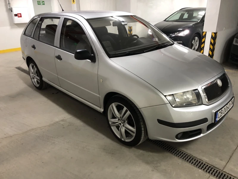 Skoda Fabia 1.4i 16v, снимка 5 - Автомобили и джипове - 47658534