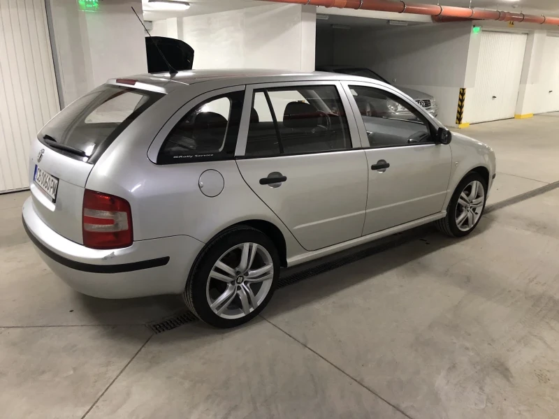 Skoda Fabia 1.4i 16v, снимка 3 - Автомобили и джипове - 47658534