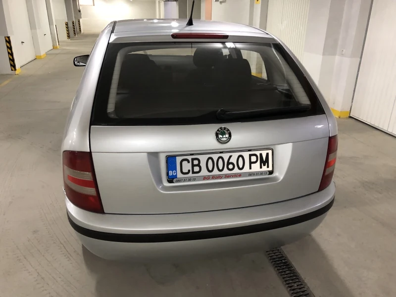 Skoda Fabia 1.4i 16v, снимка 6 - Автомобили и джипове - 47658534