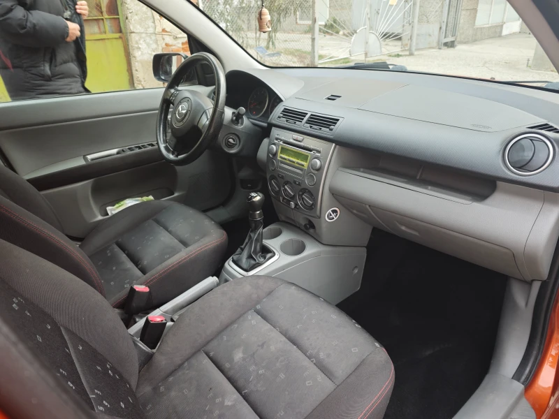 Mazda 2, снимка 2 - Автомобили и джипове - 48214543