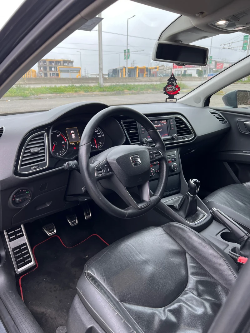 Seat Leon 1.6 TDI FR, снимка 14 - Автомобили и джипове - 48221208