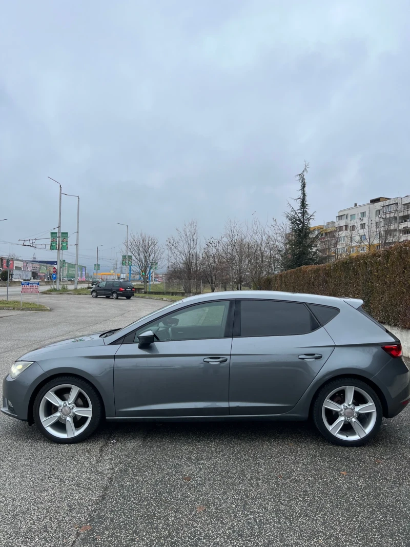 Seat Leon 1.6 TDI FR, снимка 3 - Автомобили и джипове - 48221208