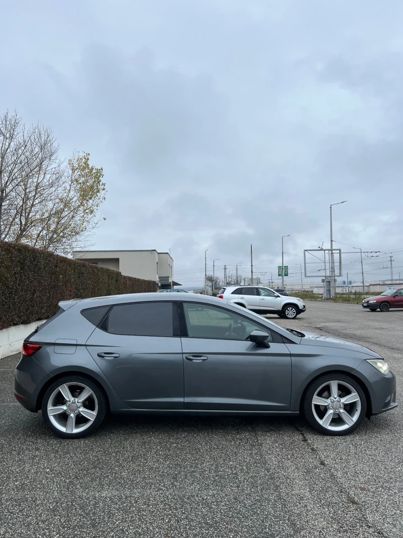 Seat Leon 1.6 TDI FR, снимка 9 - Автомобили и джипове - 48221208