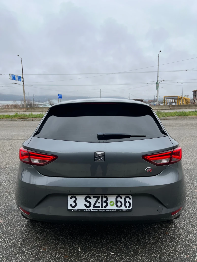 Seat Leon 1.6 TDI FR, снимка 5 - Автомобили и джипове - 48221208