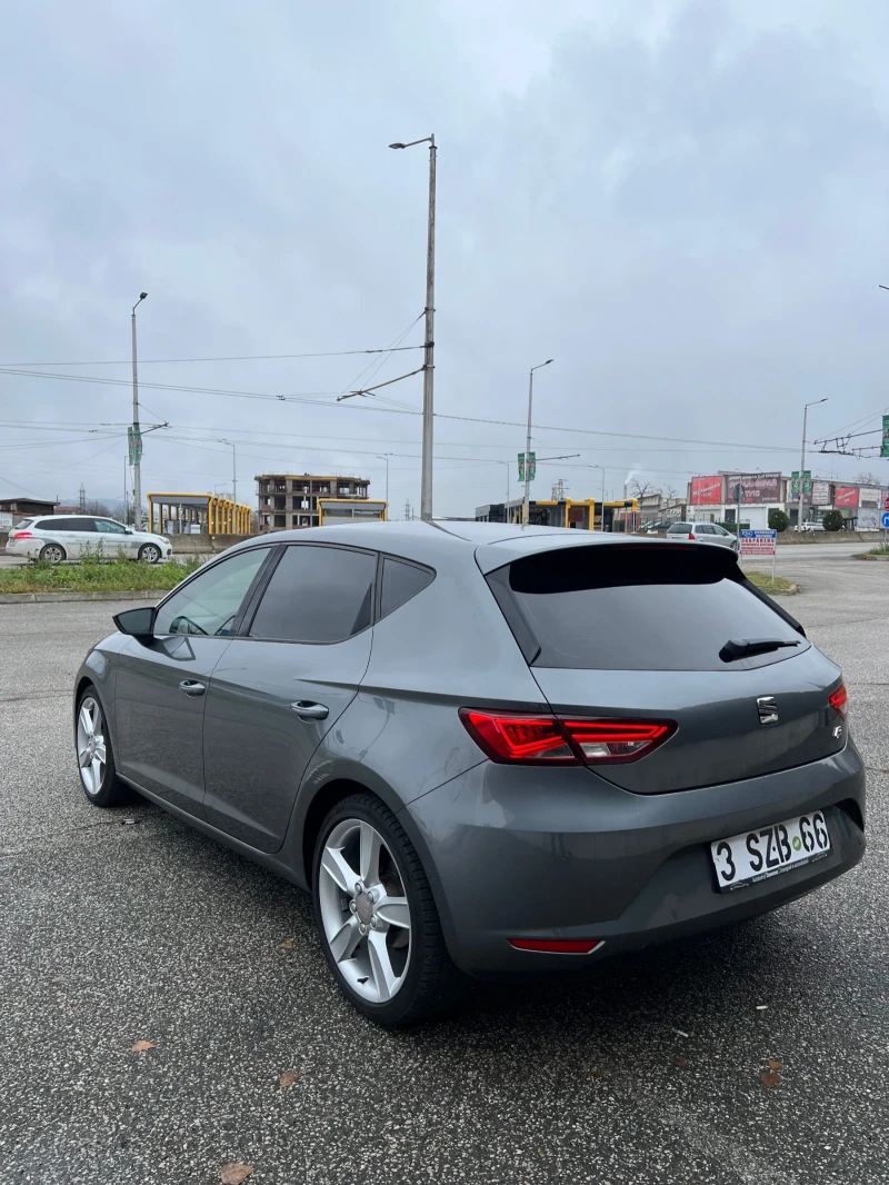 Seat Leon 1.6 TDI FR, снимка 4 - Автомобили и джипове - 48221208