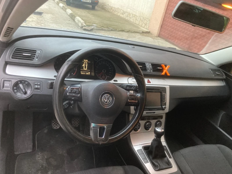 VW Passat, снимка 4 - Автомобили и джипове - 48292614