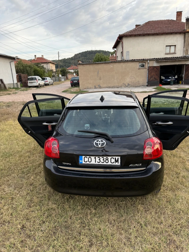Toyota Auris, снимка 10 - Автомобили и джипове - 52371932