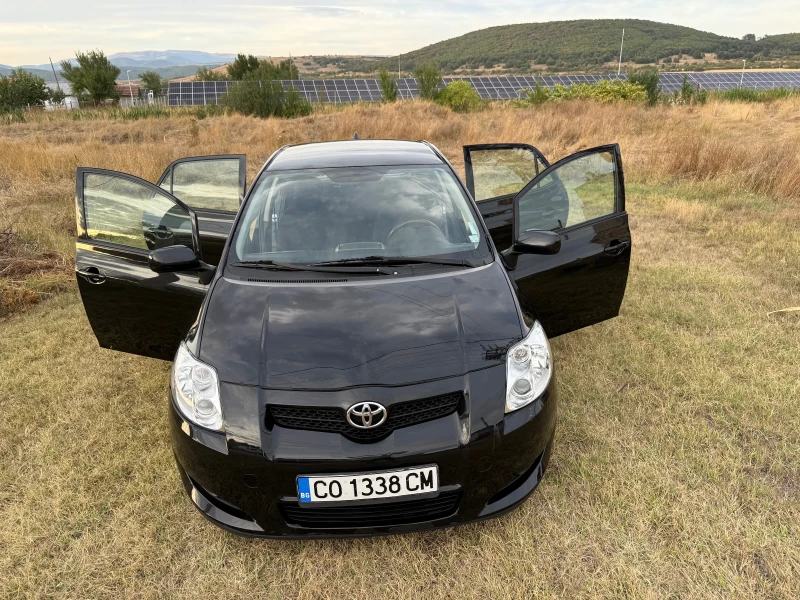 Toyota Auris, снимка 15 - Автомобили и джипове - 52371932