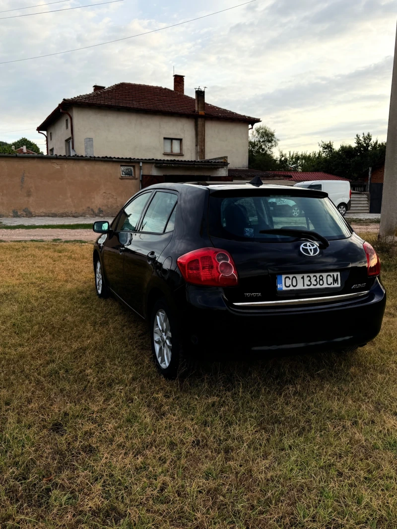 Toyota Auris, снимка 2 - Автомобили и джипове - 52371932