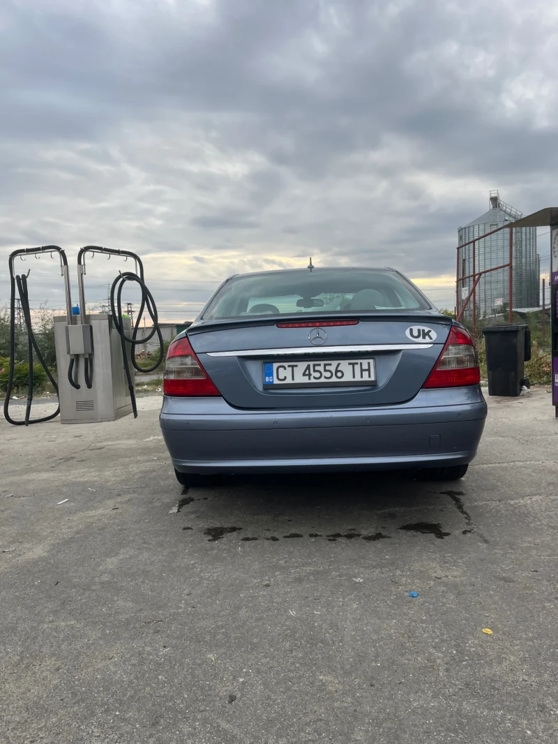 Mercedes-Benz E 280, снимка 4 - Автомобили и джипове - 52380173