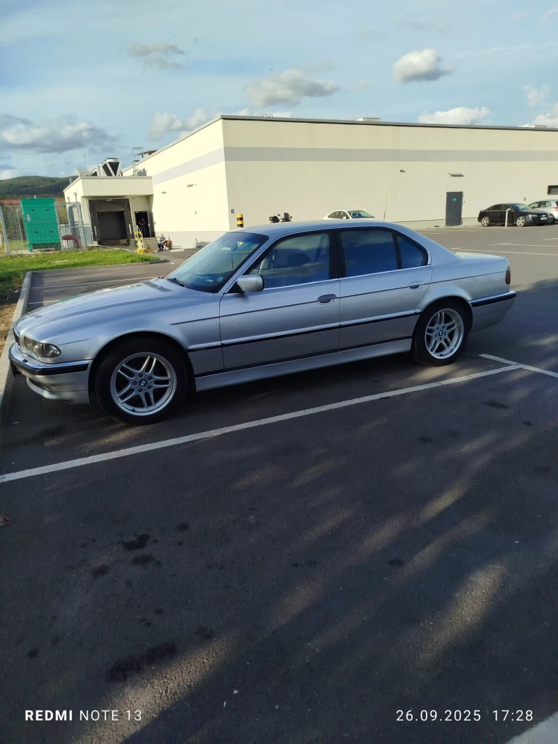 BMW 730, снимка 10 - Автомобили и джипове - 52395981