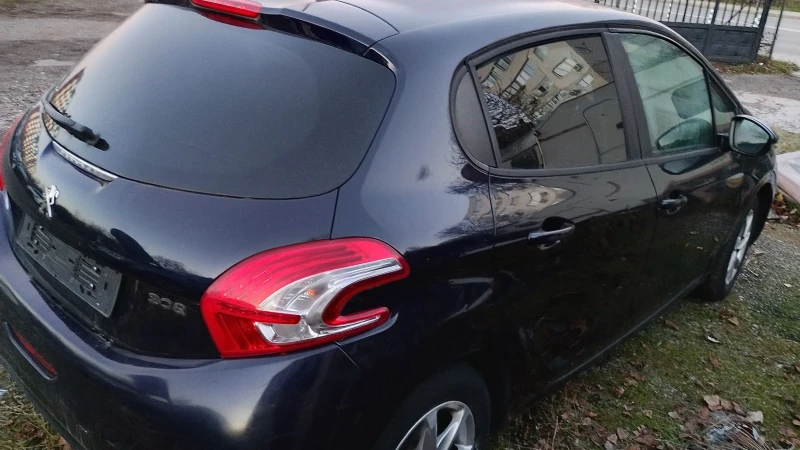 Peugeot 208 1.2 й, снимка 3 - Автомобили и джипове - 52804737