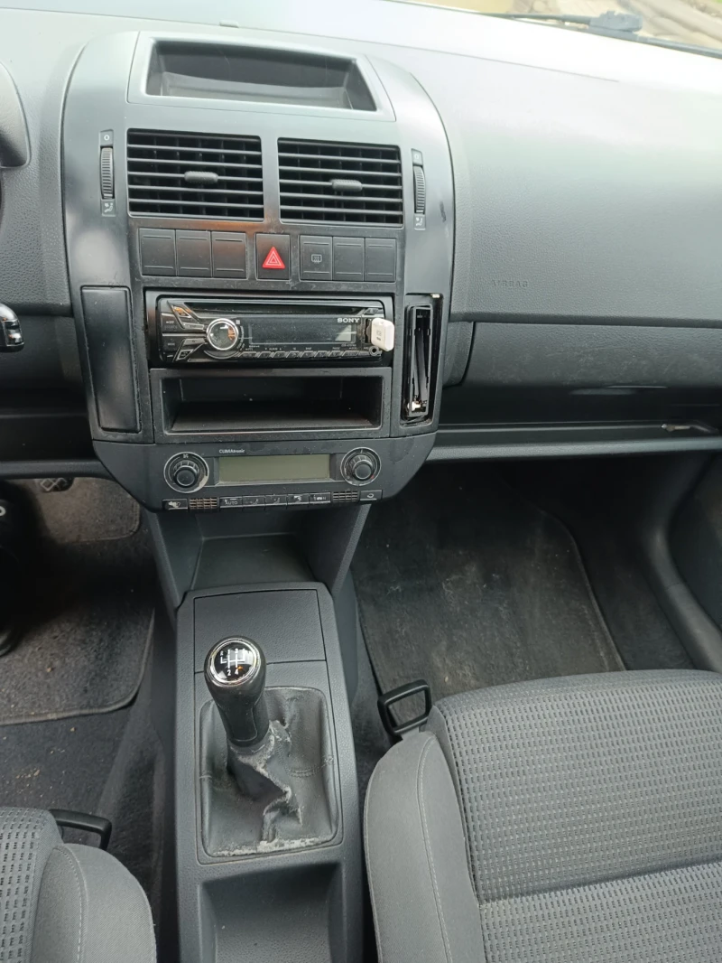 VW Polo, снимка 6 - Автомобили и джипове - 53022811