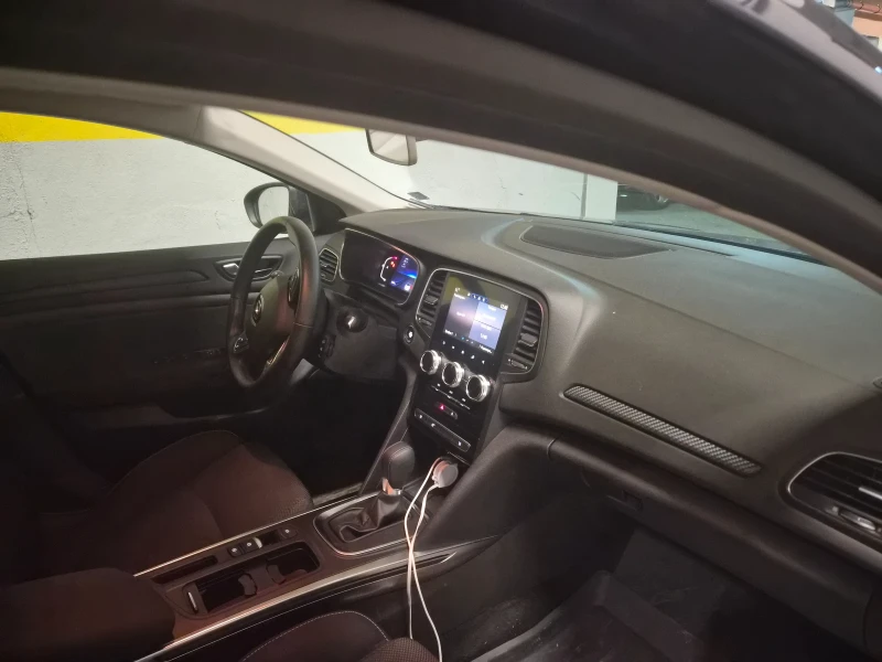 Renault Megane, снимка 9 - Автомобили и джипове - 53125882